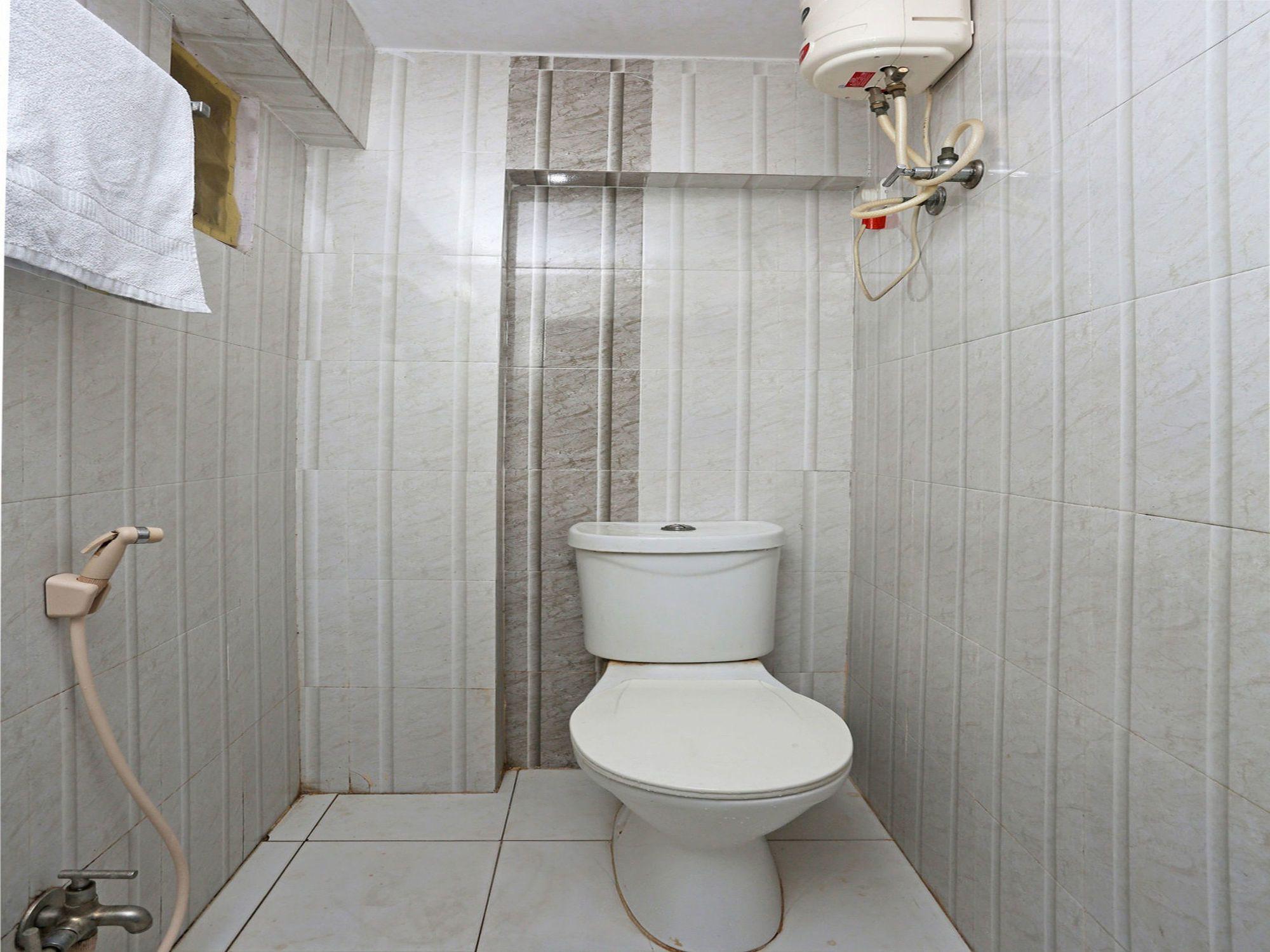 Oyo 2840 Kanha Grand Hajdarabad Zewnętrze zdjęcie
